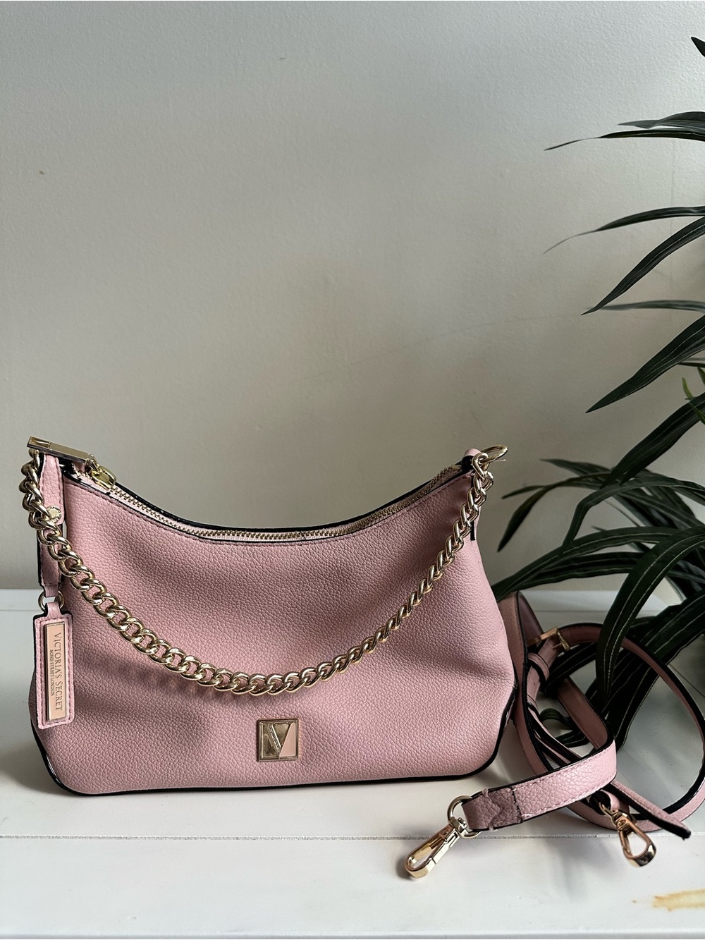 Pink Pebbled Leather Shoulder Bag with Gold Chain